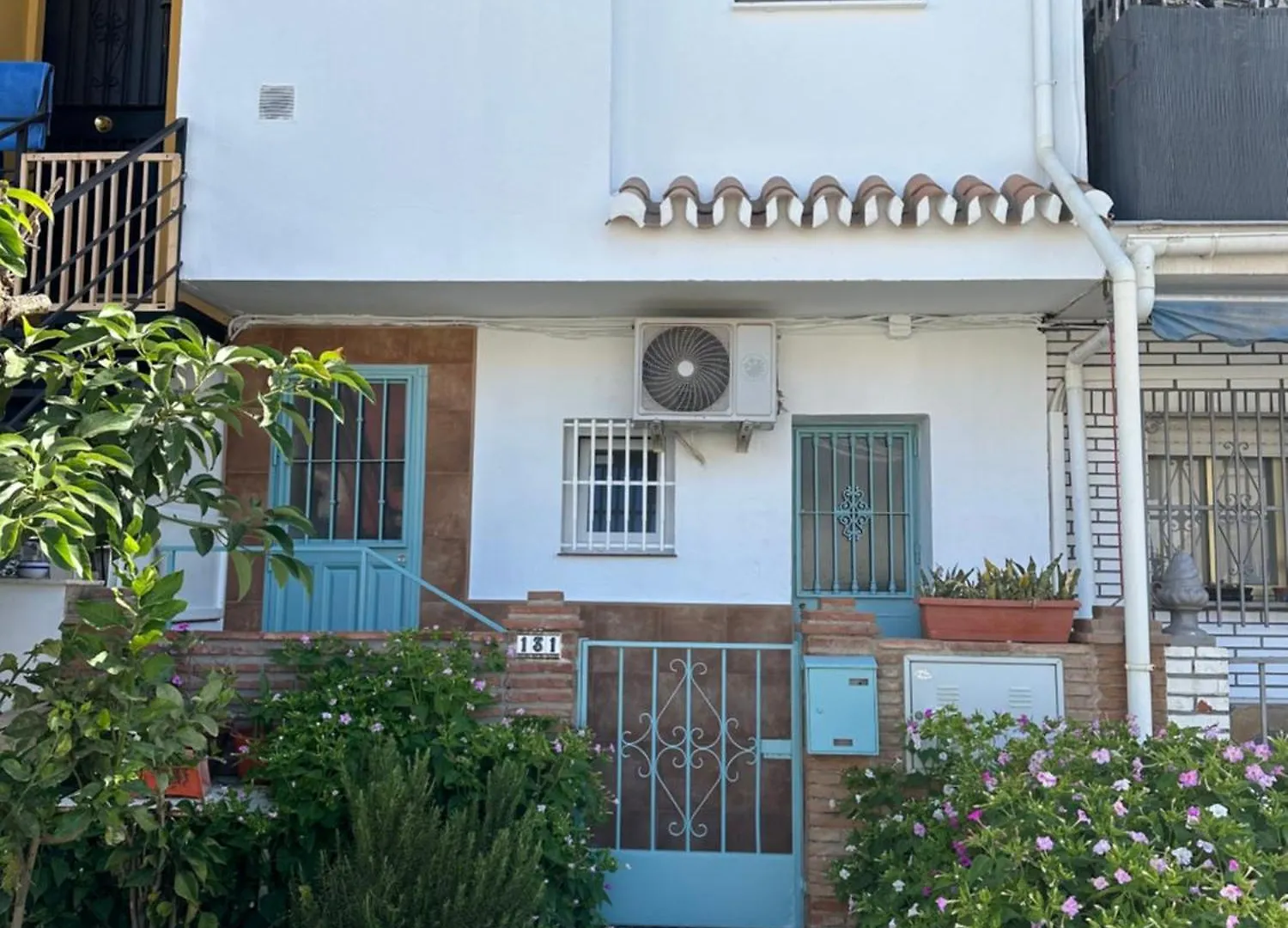Apartamentos Masbambu contacts